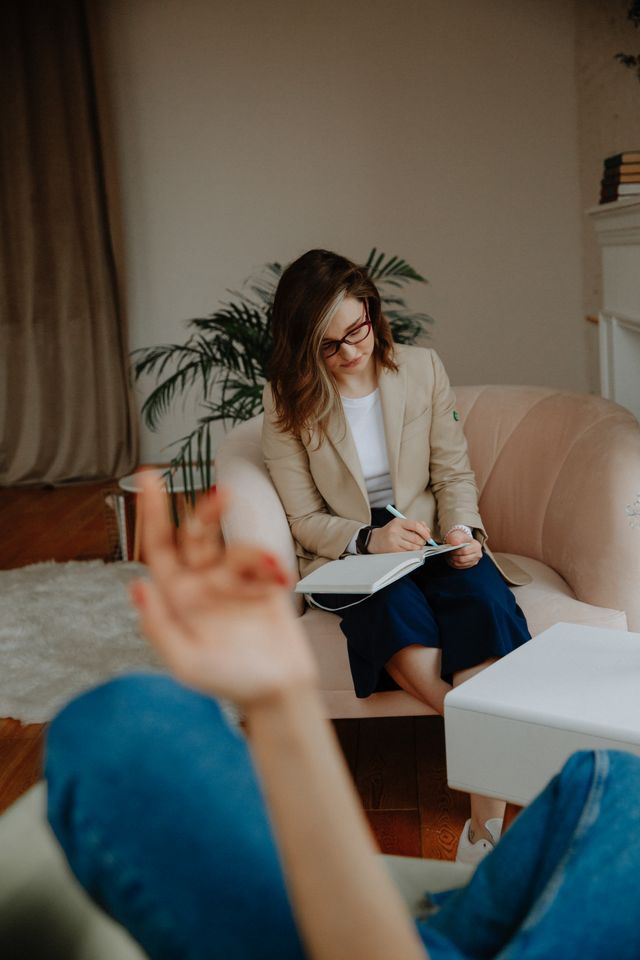 ADHD assessment for children and teens by clinical psychologist Jessica Radovan in Brookvale on Sydney's Northern Beaches.